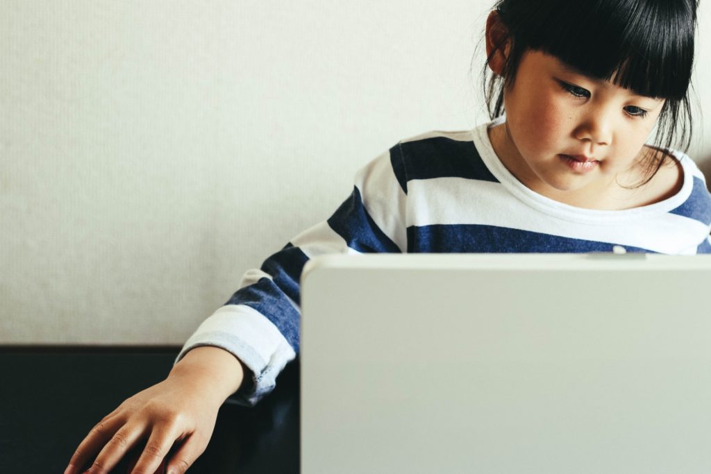 オンライン英会話は子供の英語上達に効果的 オンライン英会話体験記 スモールワールド英会話 公式ブログ オンライン英会話は子供の英語上達に効果的 オンライン英会話体験記 スモールワールド英会話 公式ブログ